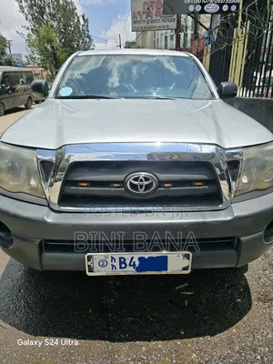 Photo - Toyota Tacoma 2006 Silver
