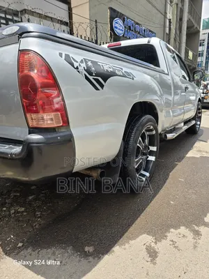 Toyota Tacoma 2006 Silver