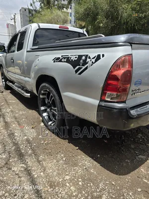 Toyota Tacoma 2006 Silver