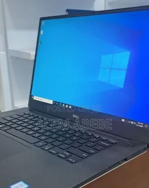 New Laptop Dell Precision 15 3520 16GB Intel Core I7 SSD 512GB