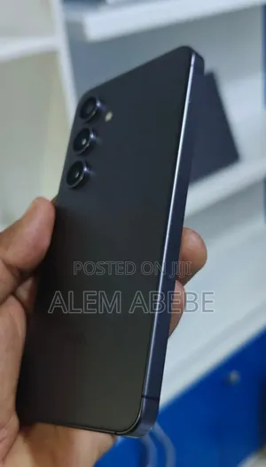 New Samsung Galaxy S24 256 GB