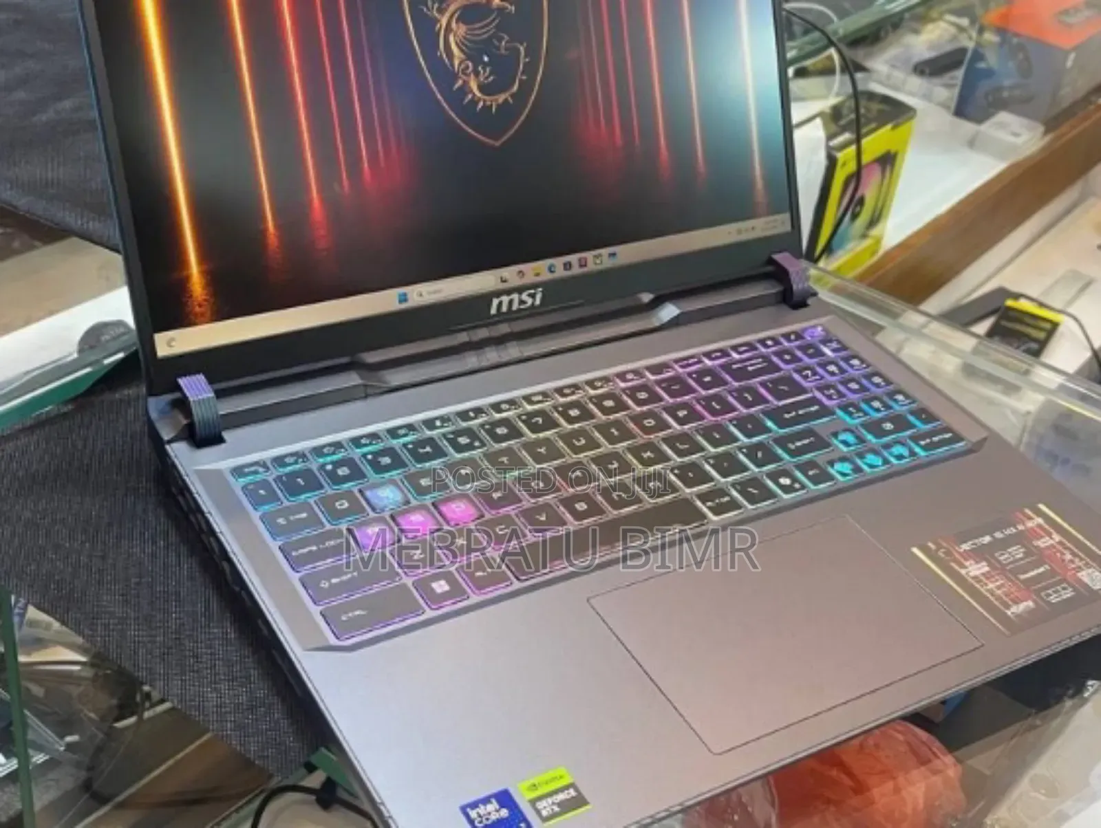 New Laptop MSI Vector 16 HX AI A2XWIG 16GB Intel Core Ultra 7 SSD 1T