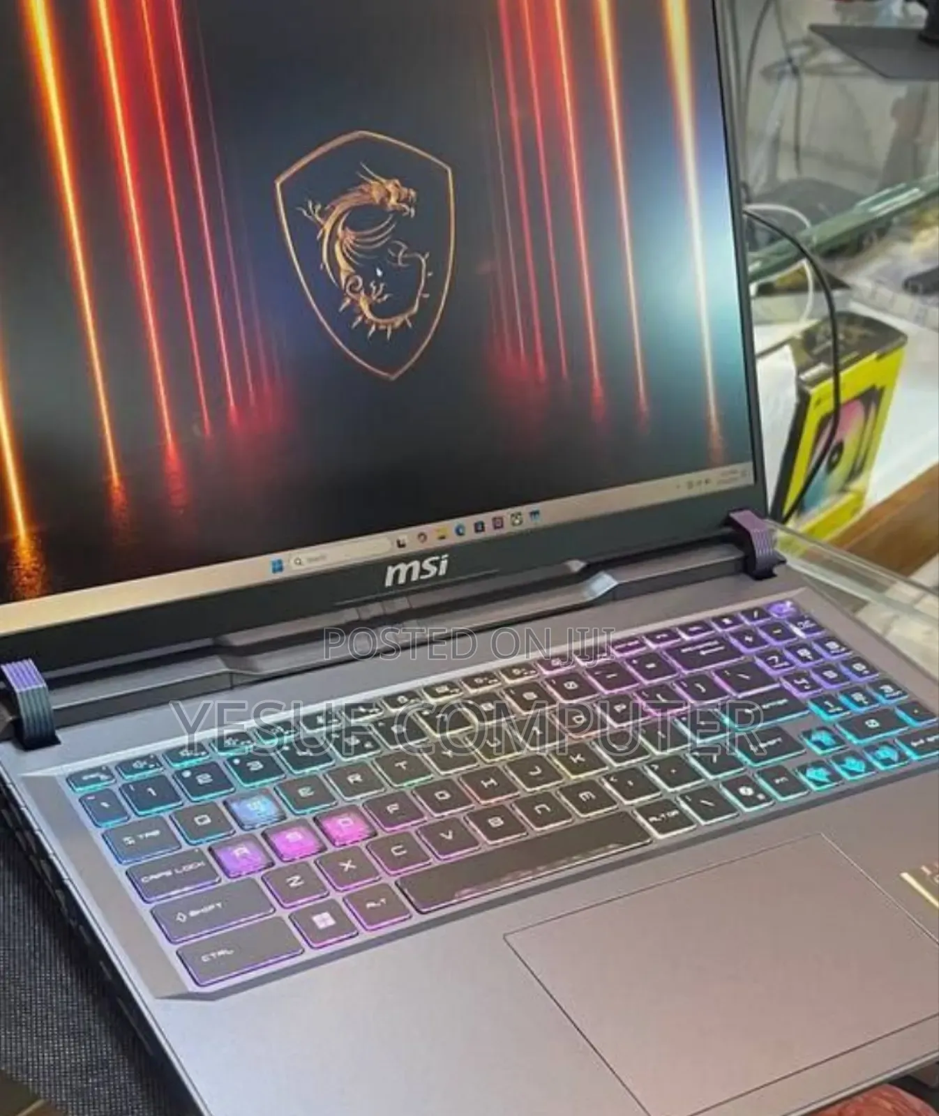 New Laptop MSI Vector 16 HX AI A2XWIG 16GB Intel Core Ultra 7 SSD 1T