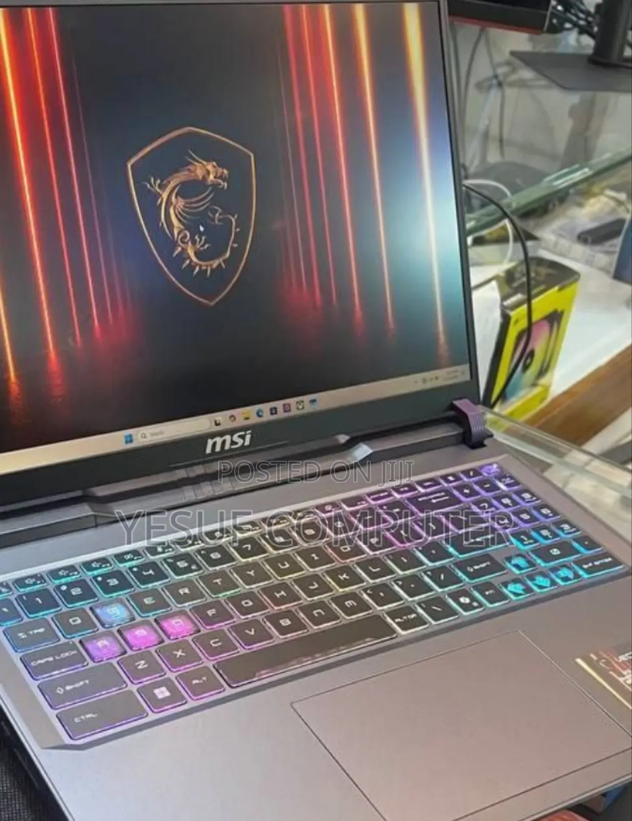 New Laptop MSI Vector 16 HX AI A2XWIG 16GB Intel Core Ultra 7 SSD 1T