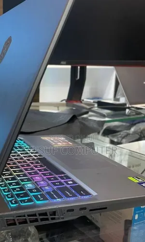 New Laptop MSI Vector 16 HX AI A2XWIG 16GB Intel Core Ultra 7 SSD 1T