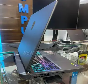 New Laptop MSI Vector 16 HX AI A2XWIG 16GB Intel Core Ultra 7 SSD 1T