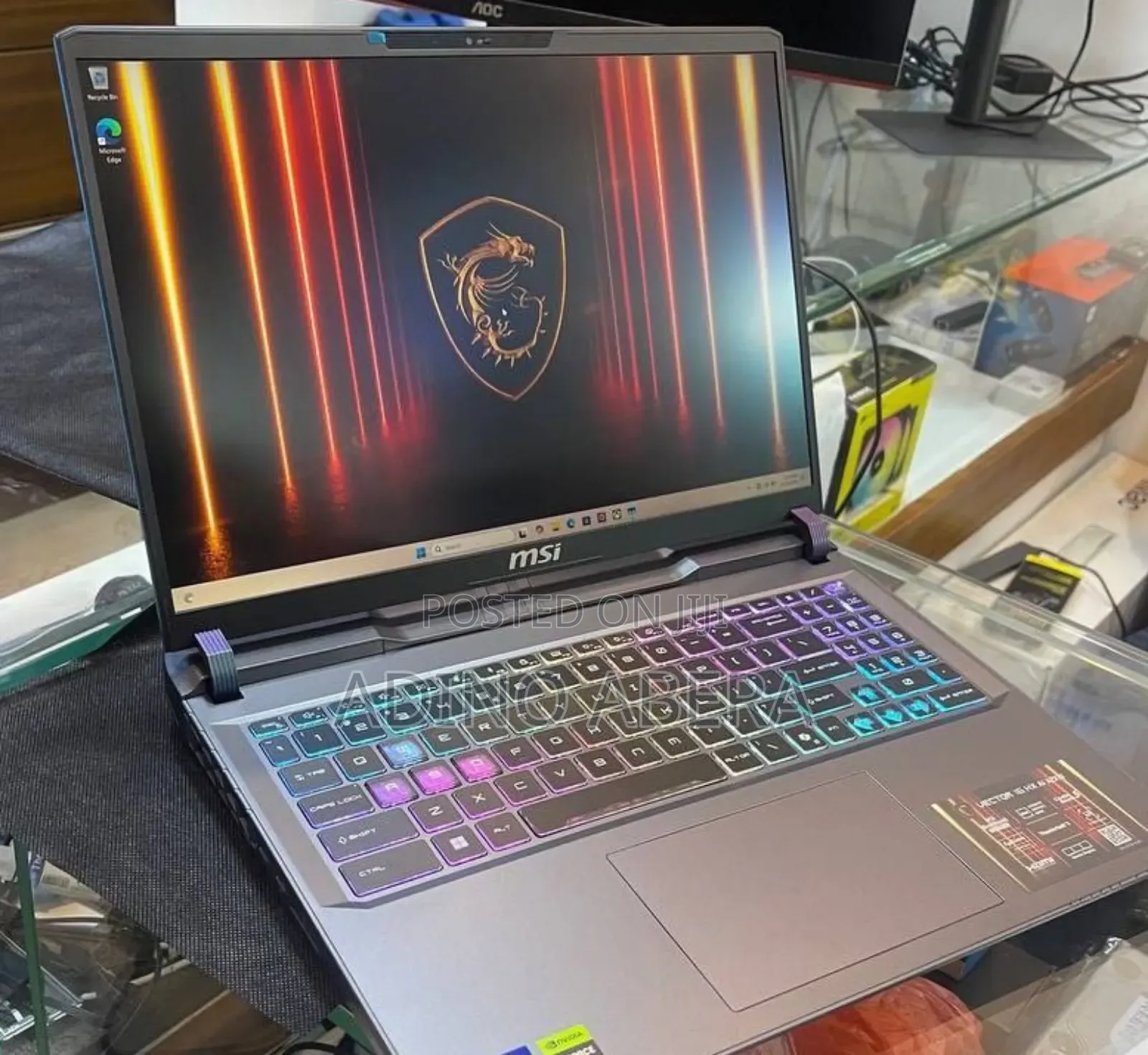 New Laptop MSI Vector 16 HX AI A2XWIG 16GB Intel Core Ultra 7 SSD 1T