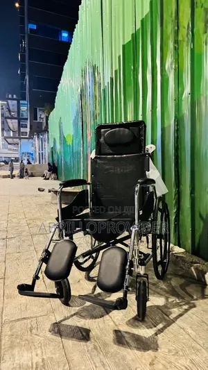 Photo - Toilet Wheelchair 手wheelchair 手wheelchair 卜wheelchair廿wheelchair 田whee