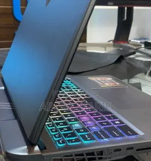 New Laptop MSI Vector 16 HX AI A2XWIG 16GB Intel Core Ultra 7 SSD 1T