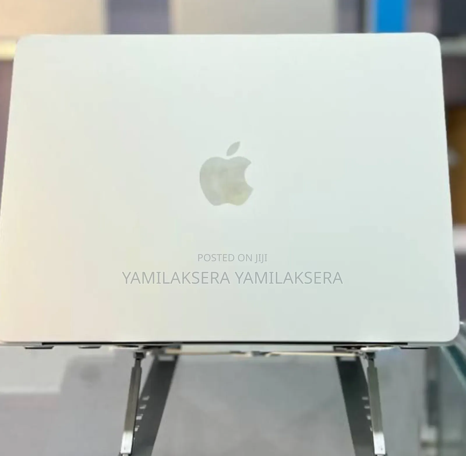 New Laptop Apple MacBook Air 2025 M4 13-Inch 16GB Apple M4 SSD 256GB