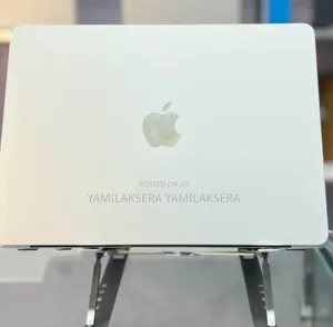 New Laptop Apple MacBook Air 2025 M4 13-Inch 16GB Apple M4 SSD 256GB