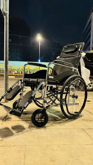 Toilet Wheelchair 手wheelchair 山wheelchair 山wheelchair 手wheelchair 田whe