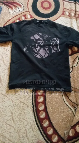 Photo - T-Shirt New Arrival From Dubai