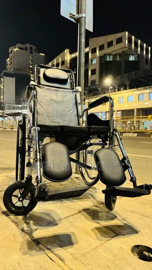 Photo - Toilet Wheelchair口wheelchair 卜wheelchair 山wheelchair水wheelchair水wheel