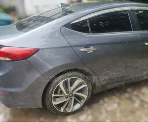 Hyundai Avante 2016 Blue