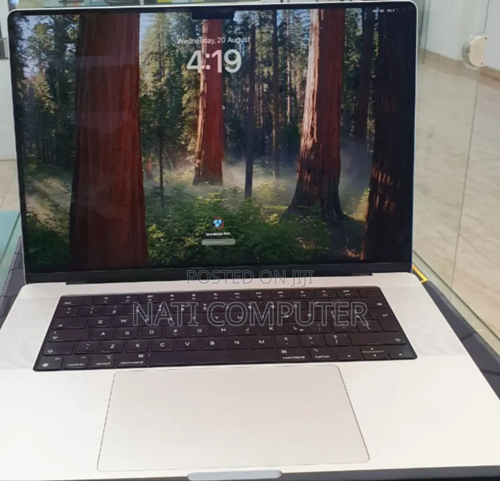 New Laptop Apple MacBook Pro M1 32GB AMD A10 SSD 512GB