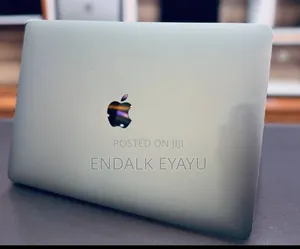 Photo - New Laptop Apple MacBook Pro 2017 8GB SSD 512GB