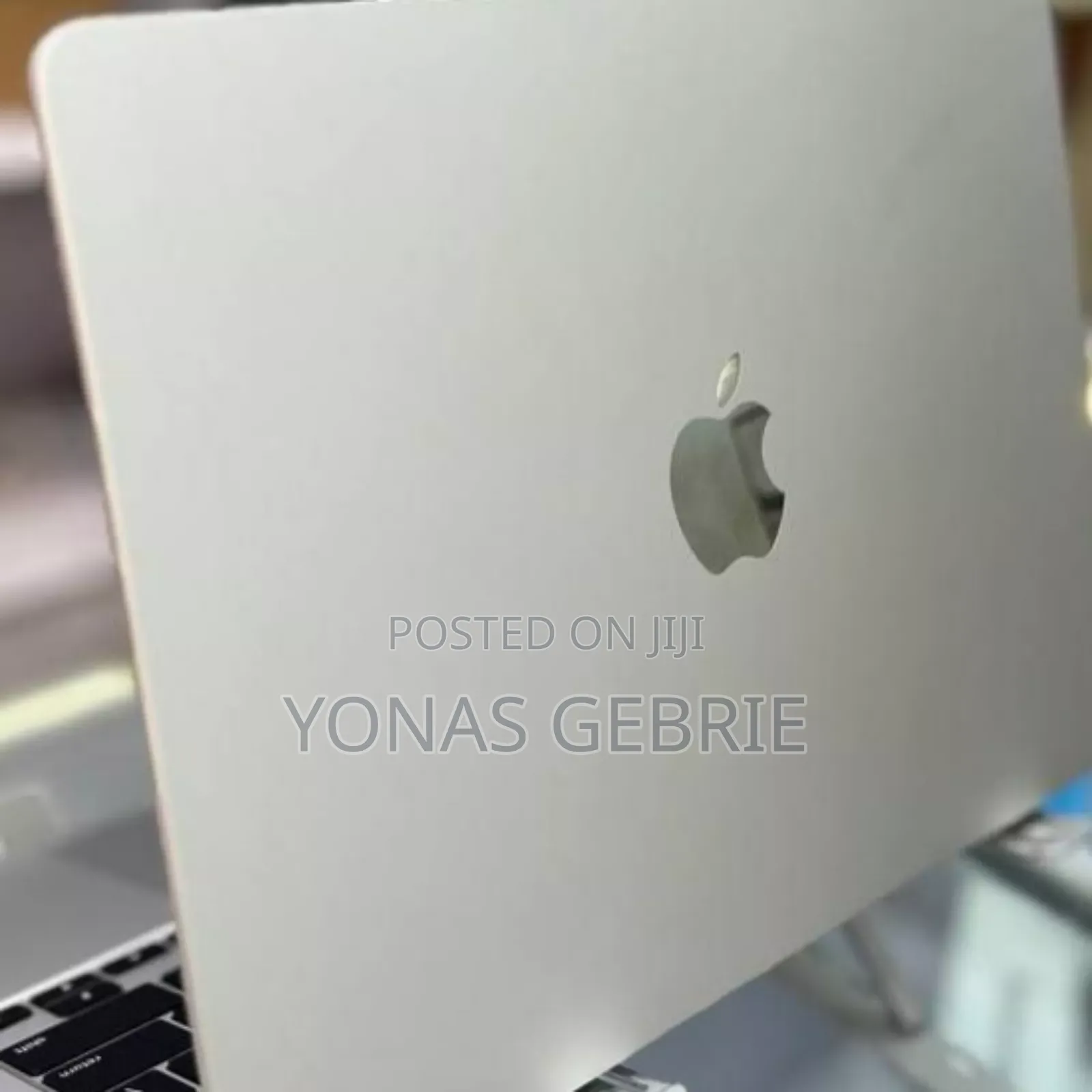 New Laptop Apple MacBook Air 2025 M4 13-Inch 16GB Apple M4 SSD 256GB