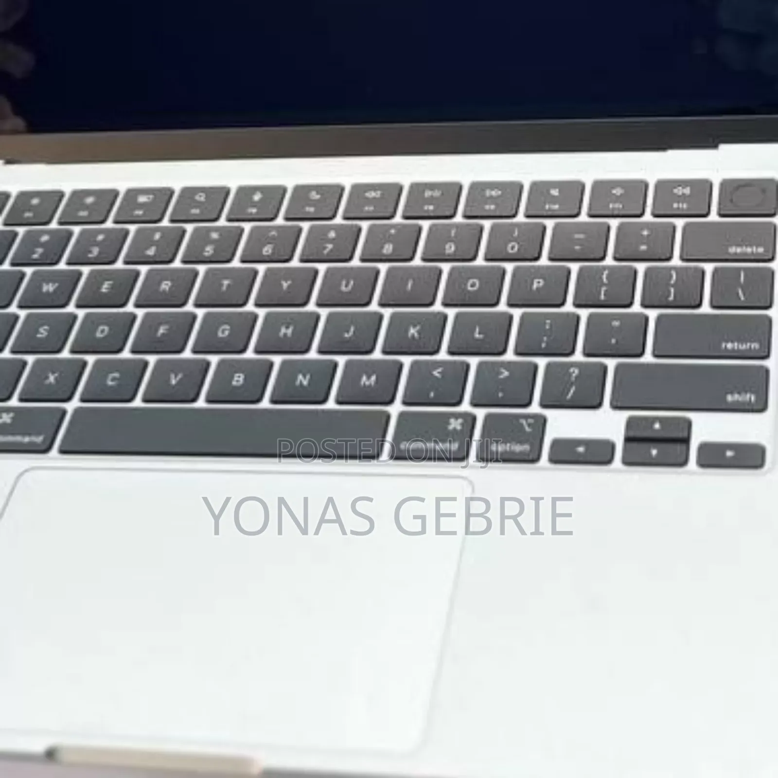 New Laptop Apple MacBook Air 2025 M4 13-Inch 16GB Apple M4 SSD 256GB