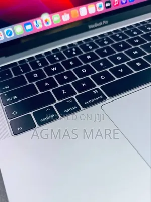 New Laptop Apple MacBook Pro 2017 8GB Intel Core I5 SSD 512GB