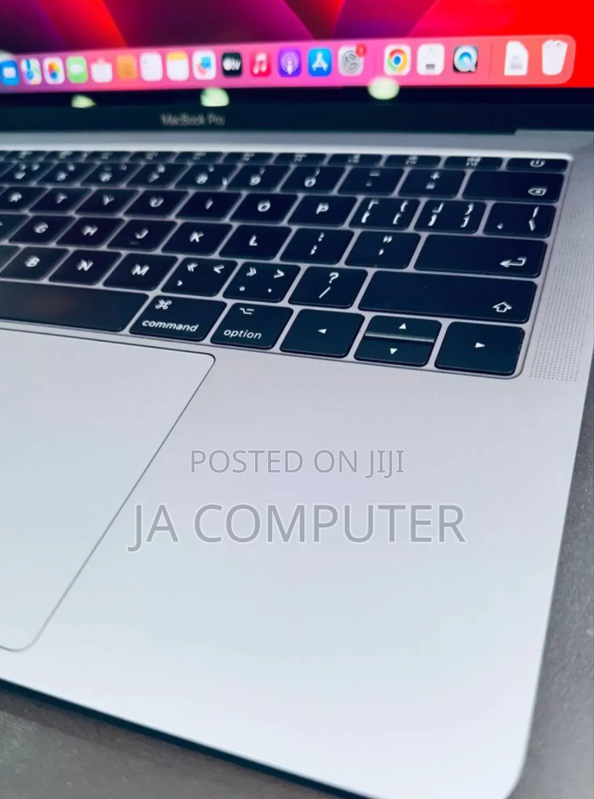 New Laptop Apple MacBook Pro 2017 8GB Intel Core I7 SSD 512GB