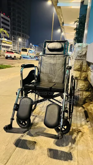 Photo - Toilet Wheelchair口wheelchair 手wheelchair 卜wheelchair 水wheelchair廿wheel