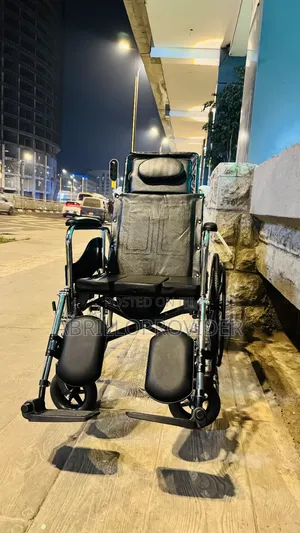 Photo - Toilet Wheelchair 田wheelchair廿wheelchair 手wheelchair 山wheelchair 卜whee