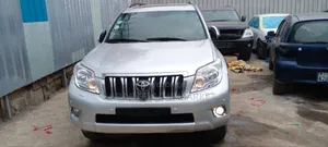 Photo - Toyota Land Cruiser Prado 3.0 TD 2011 Silver
