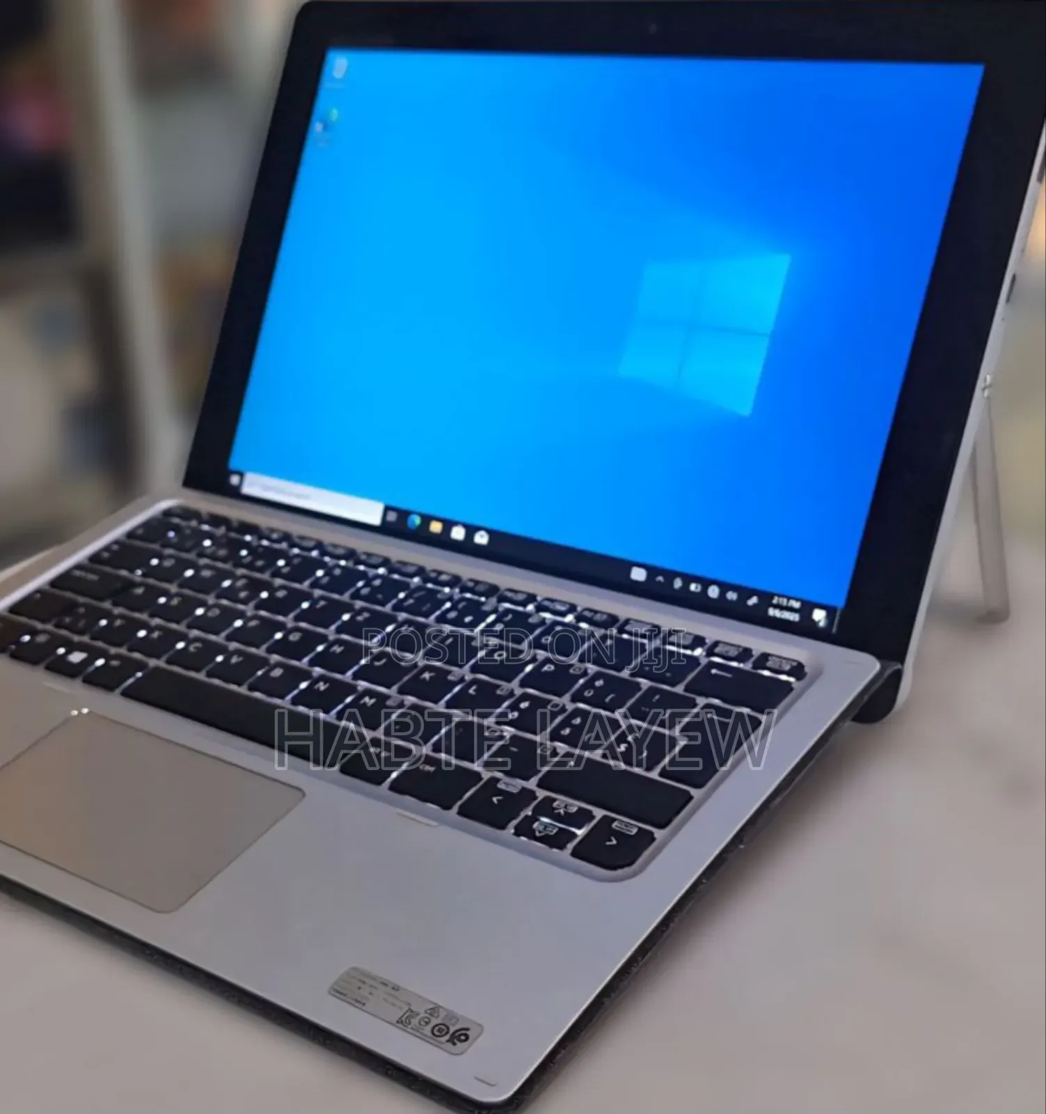 New Laptop HP Elite X2 1012 8GB Intel Core M2 SSD 256GB