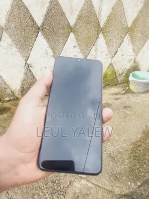 Photo - Samsung Galaxy A13 128 GB Silver