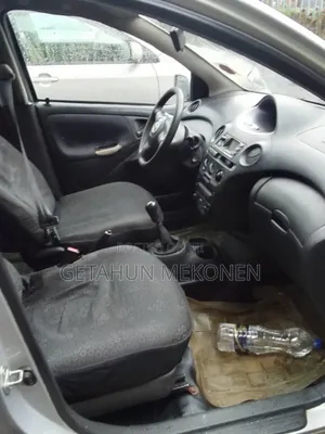 Toyota Vitz 2004 White