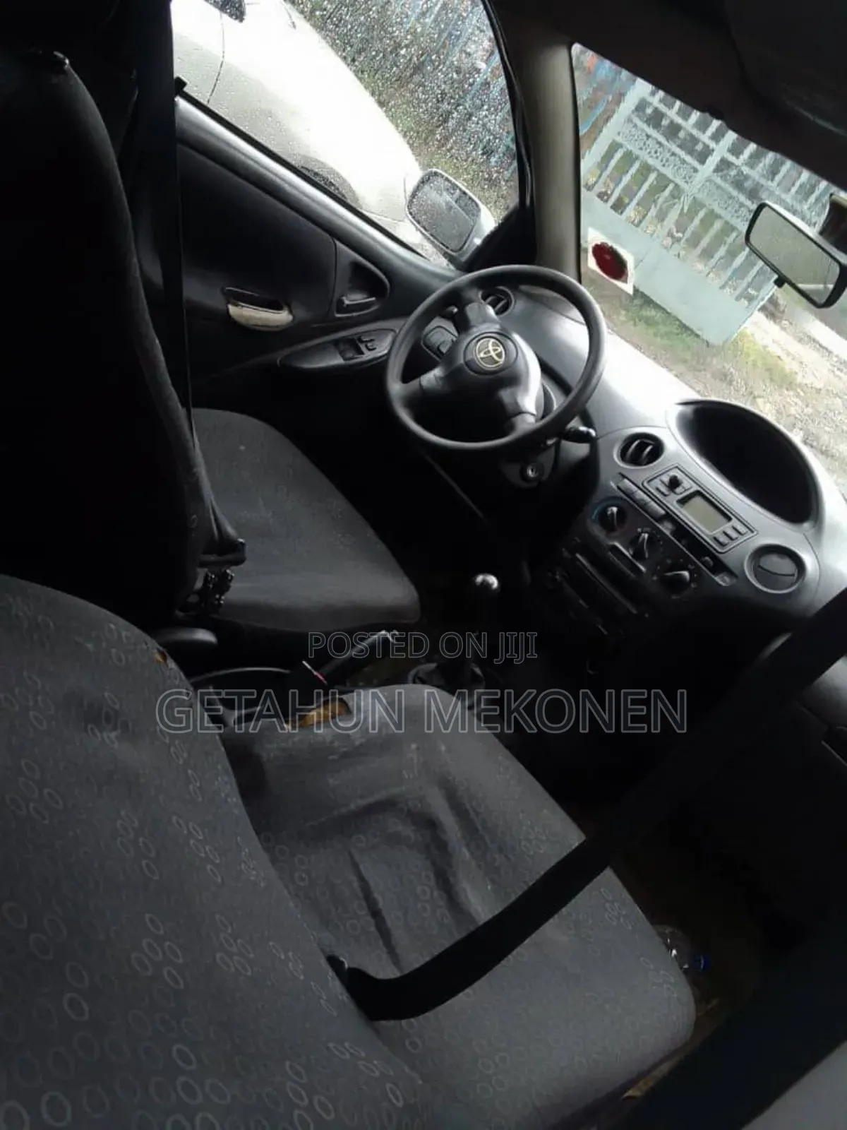 Toyota Vitz 2004 White