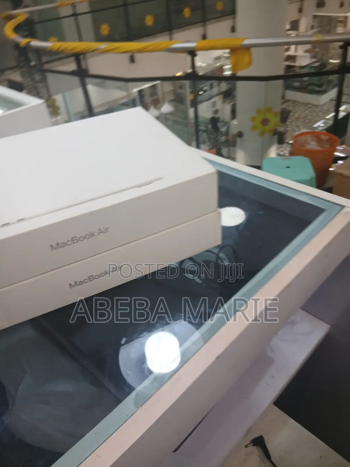 New Laptop Apple MacBook Air 2025 M4 13-Inch 24GB Apple M4 SSD 512GB
