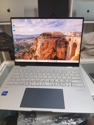 New Laptop Asus ZenBook Touch UX31A 16GB Intel Core I7 SSD 1T