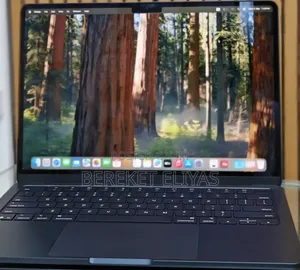 Photo - New Laptop Apple MacBook Air 2024 M3 13-Inch 16GB Apple M3 SSD 256GB