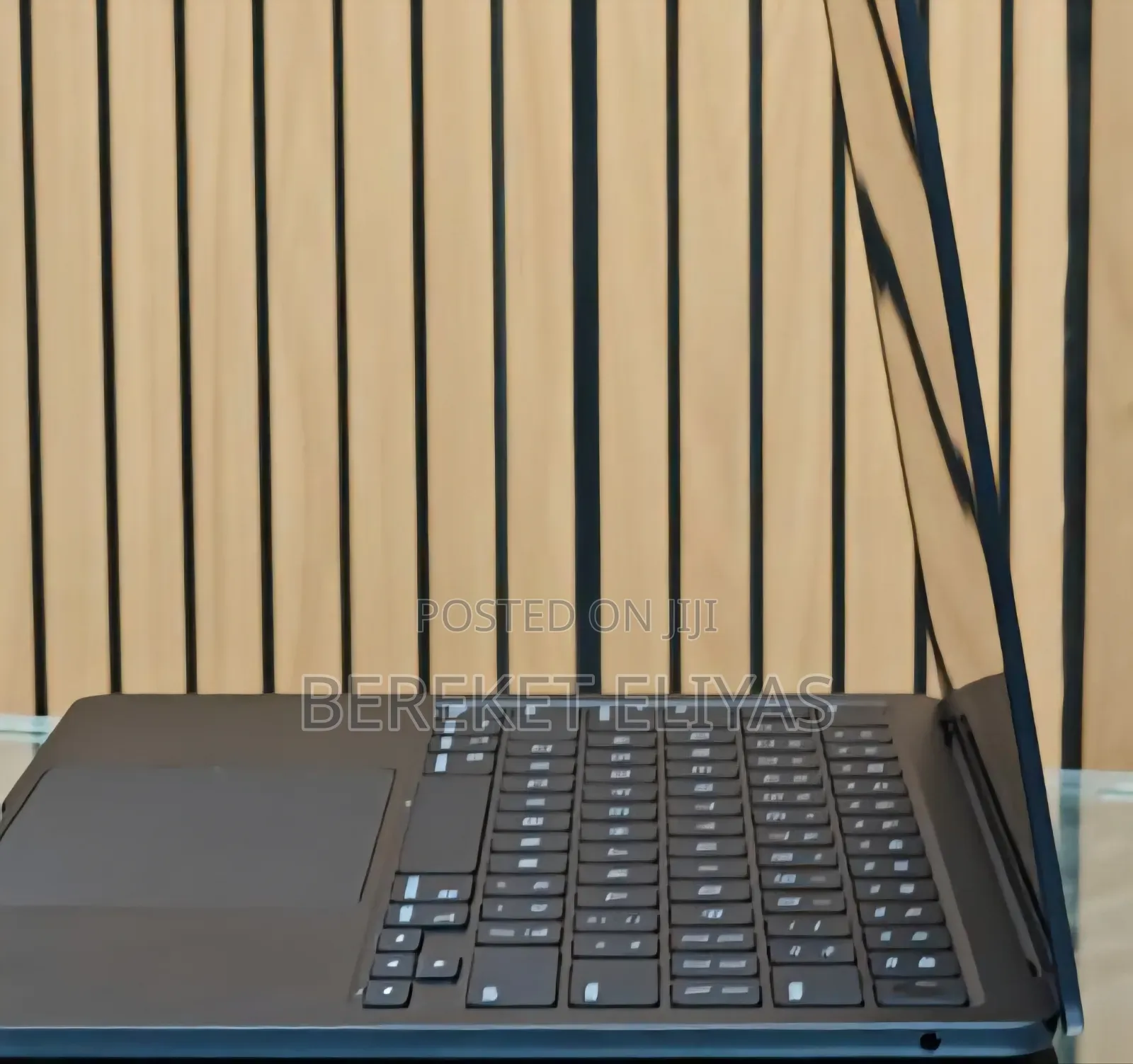 New Laptop Apple MacBook Air 2024 M3 13-Inch 16GB Apple M3 SSD 256GB