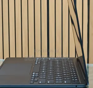 New Laptop Apple MacBook Air 2024 M3 13-Inch 16GB Apple M3 SSD 256GB