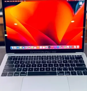 New Laptop Apple MacBook Pro 2017 8GB Intel Core I5 SSD 512GB