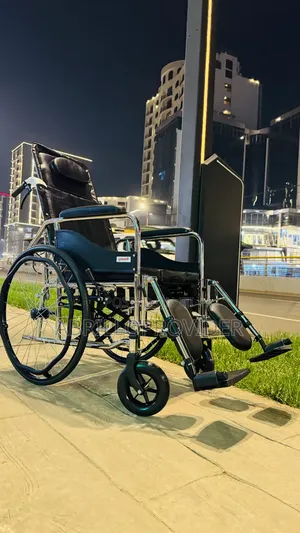 Photo - Toilet Wheelchair田wheelchair 山wheelchair口wheelchair 水wheelchair 手wheel