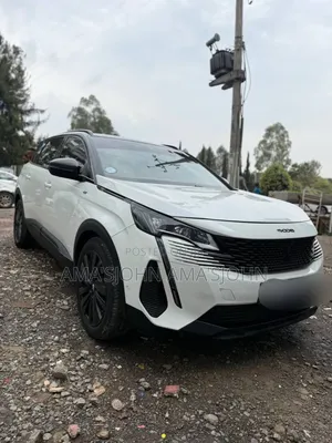 Peugeot 5008 2022 White