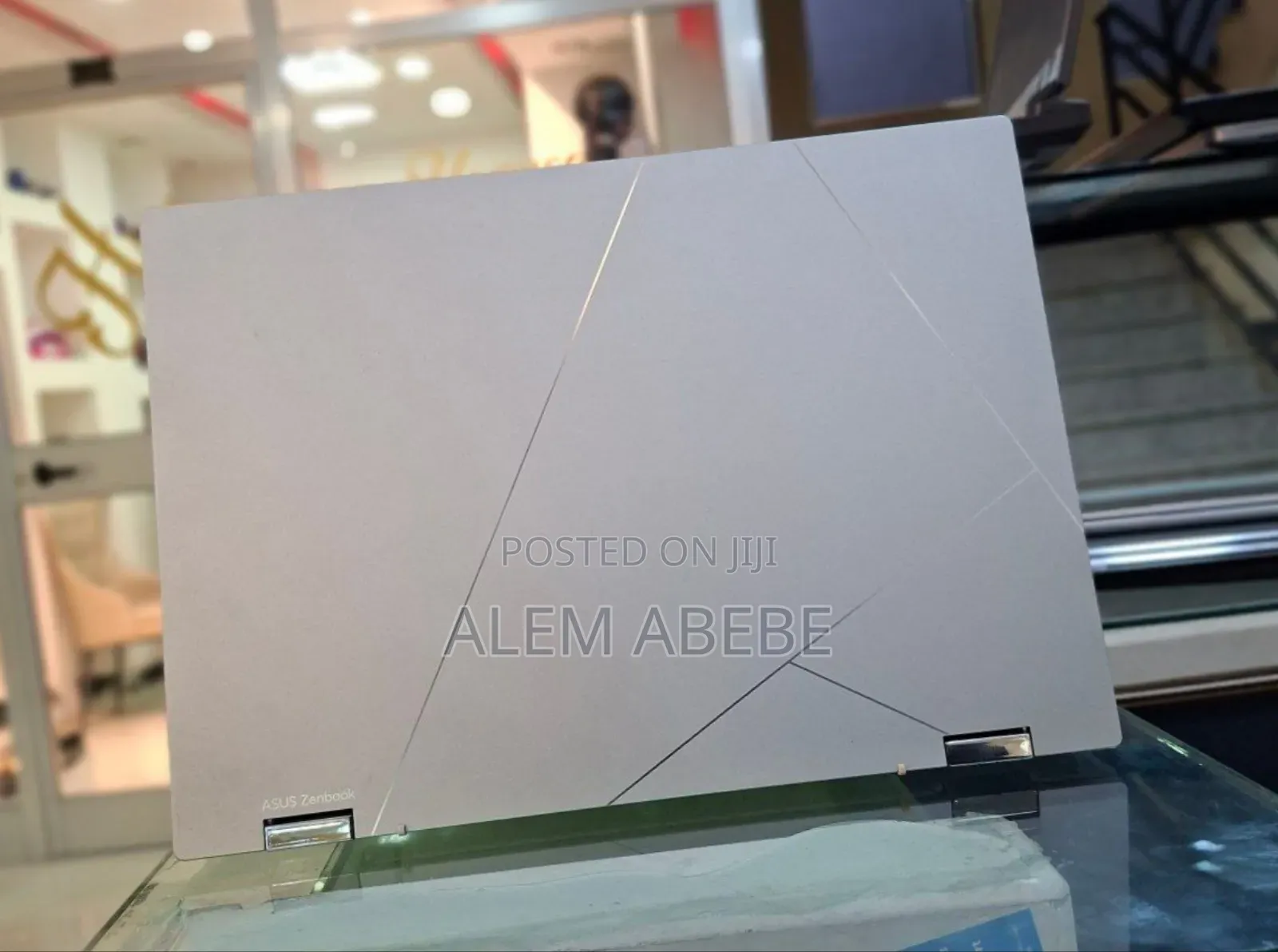 New Laptop Asus ZenBook Flip 14 UX461UA 16GB Intel Core I7 SSD 1T