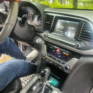 Hyundai Avante 2016 Silver