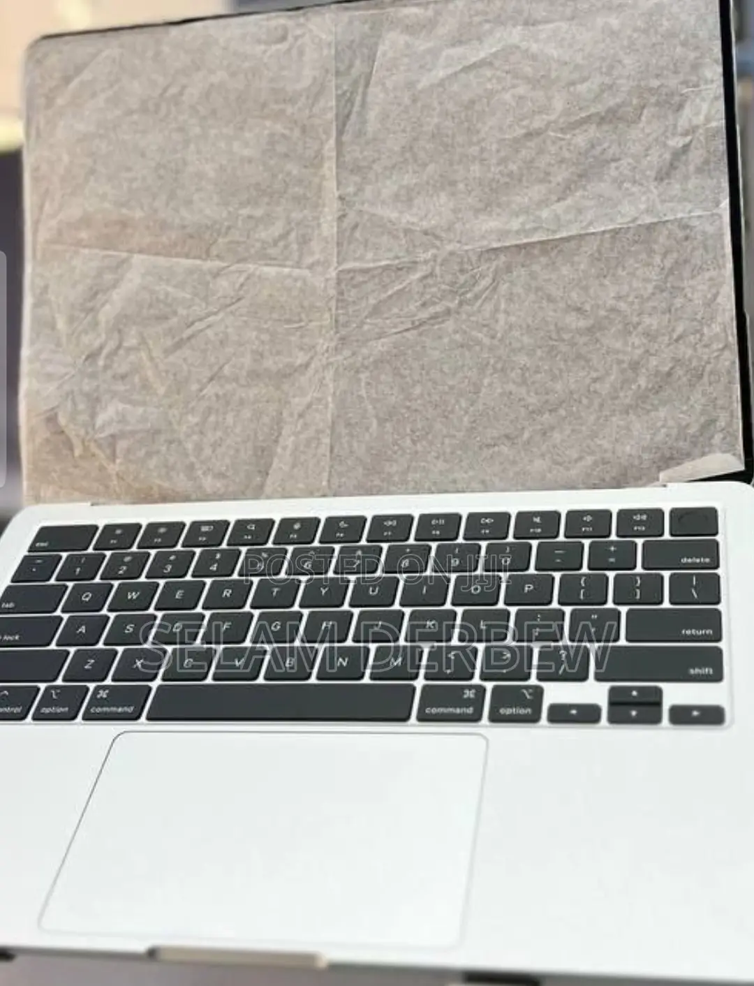 New Laptop Apple MacBook Air 2025 M4 13-Inch 16GB Apple M4 SSD 256GB