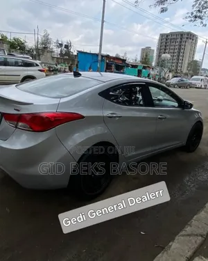 Hyundai Avante 2013 Silver