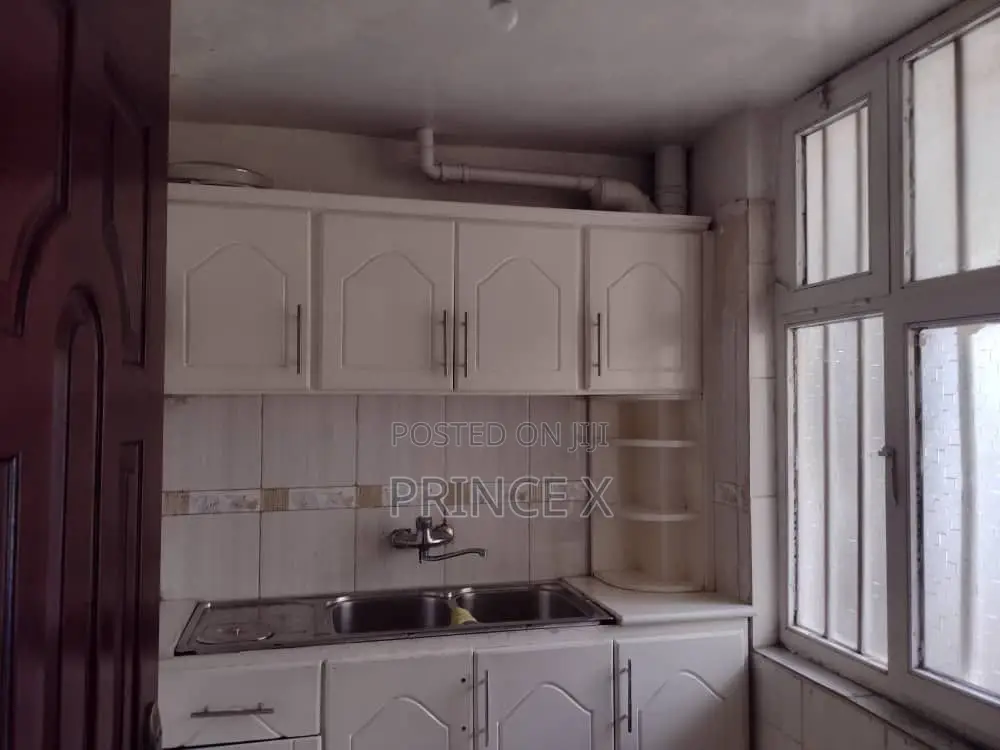 Furnished 2bdrm House in Condominium, Bole for sale