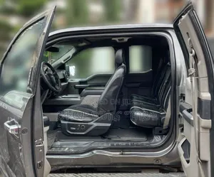 Ford F-150 XLT 4dr SuperCab 4WD 8 ft. LB (5.0L 8cyl 6A) 2015 Gray