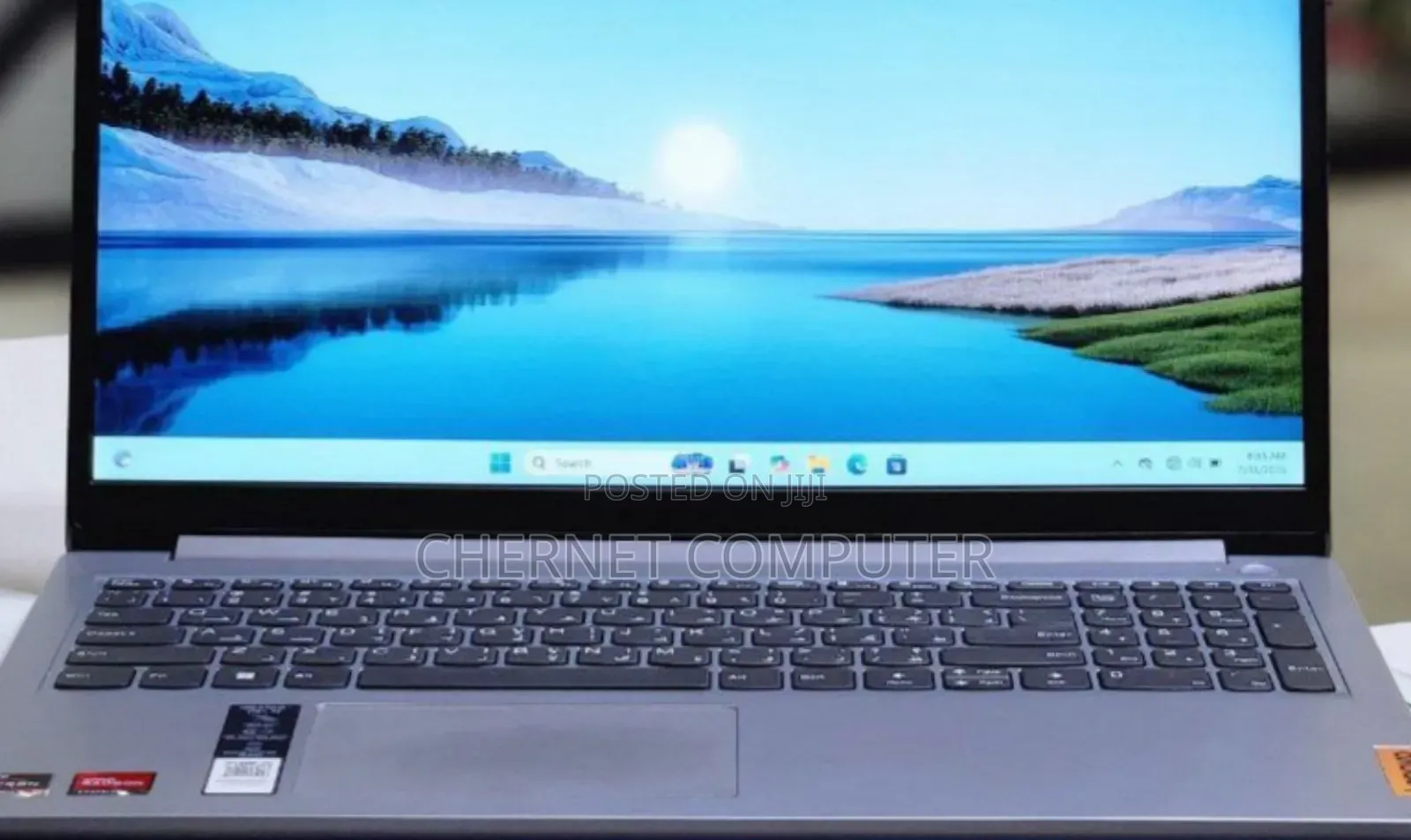 New Laptop Lenovo 8GB AMD Ryzen 5 SSD 512GB