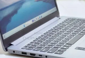 New Laptop Lenovo 8GB AMD Ryzen 5 SSD 512GB