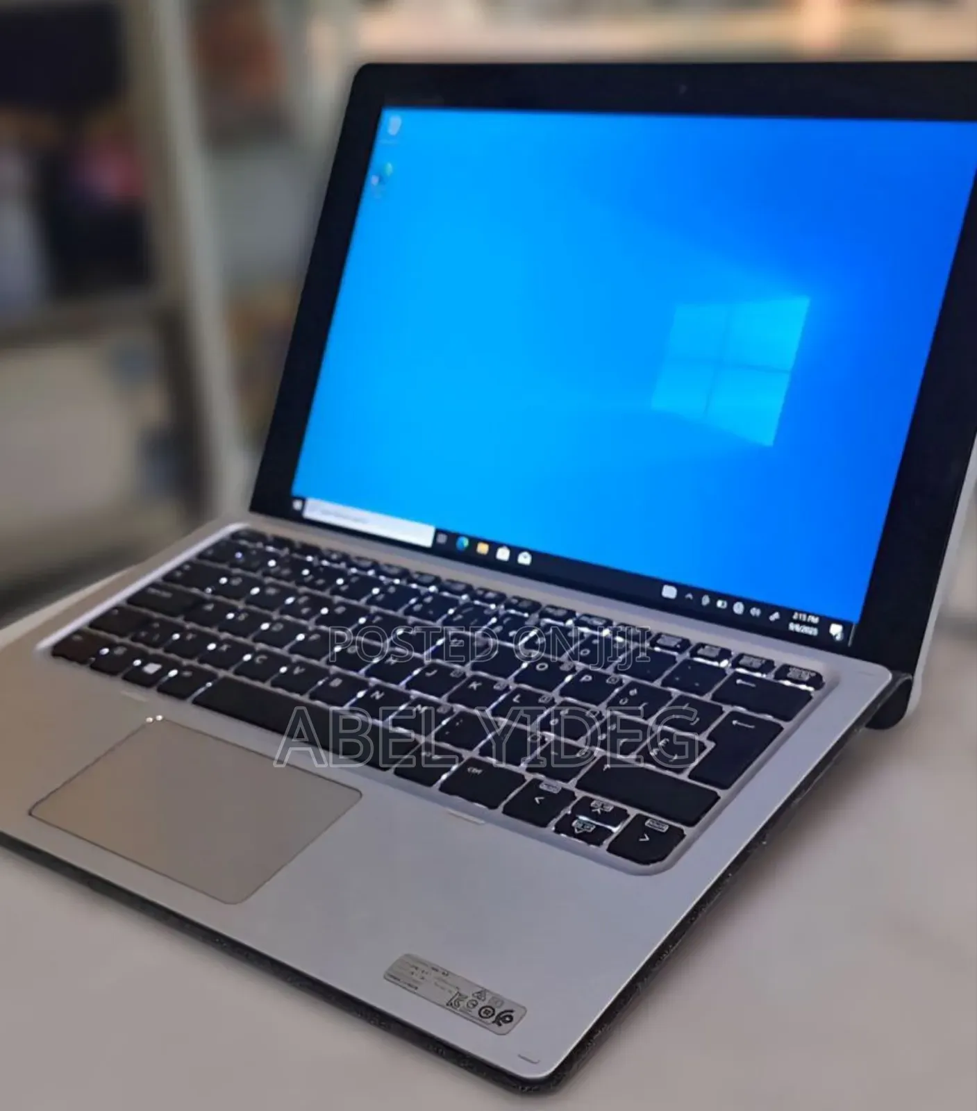 New Laptop HP Elite X2 1012 G2 8GB SSD 256GB