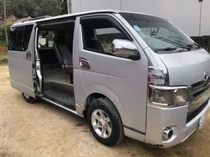 Toyota HiAce 2007 Silver